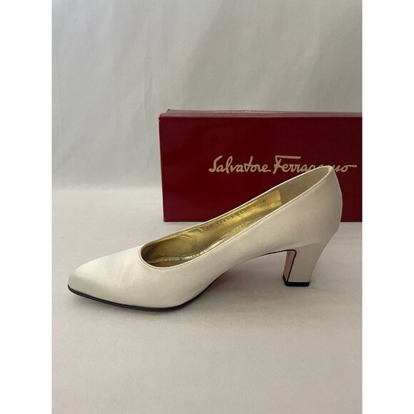 Authentic Salvatore Ferragamo Women's Suede Heels Leather White 7C - Picture 5 of 13